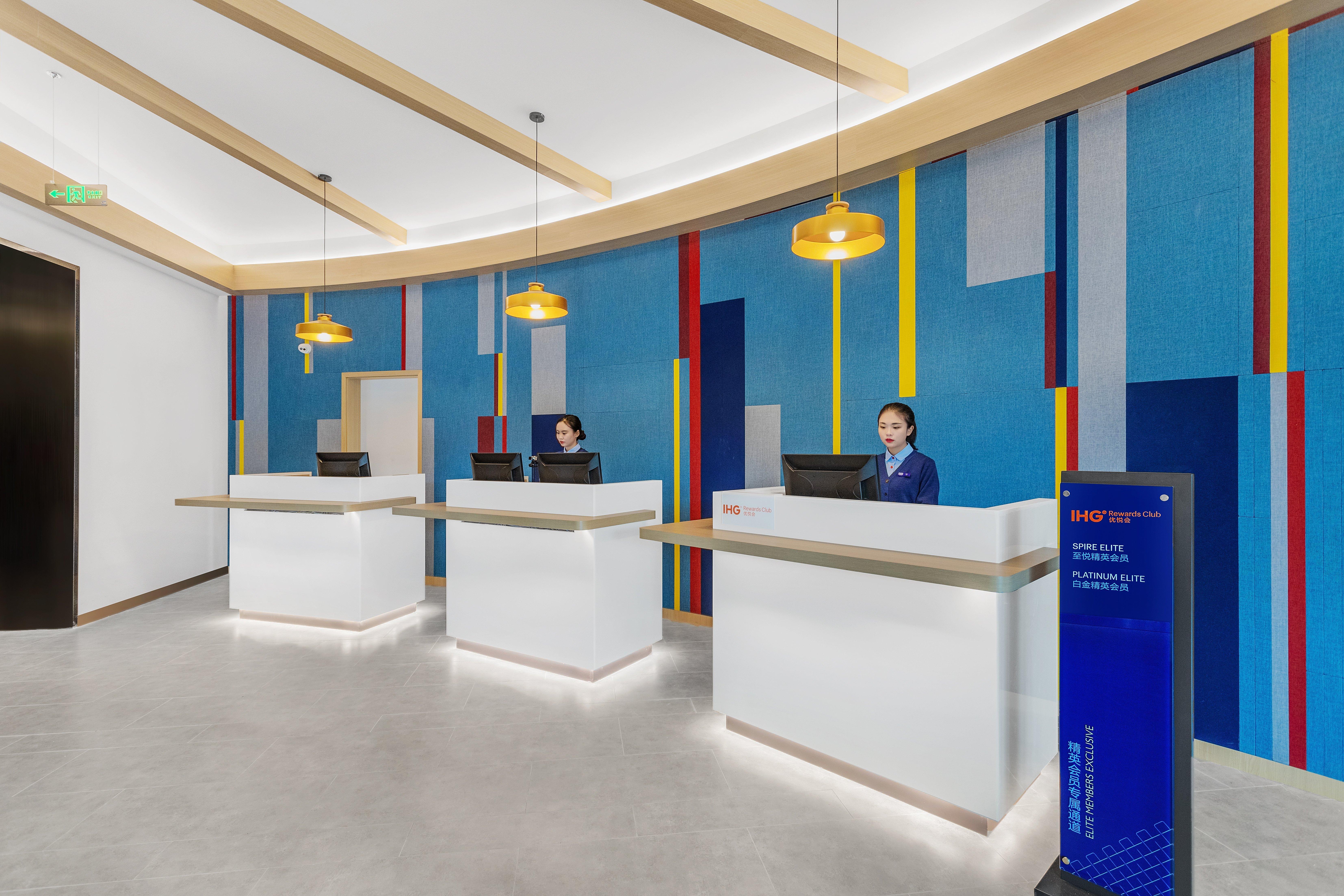 Holiday Inn Express Dali Xiaguan By Ihg Екстер'єр фото